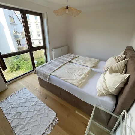 Modernes Designer Mit Balkon 5 Min Zum Oktoberfest & Apartamento *