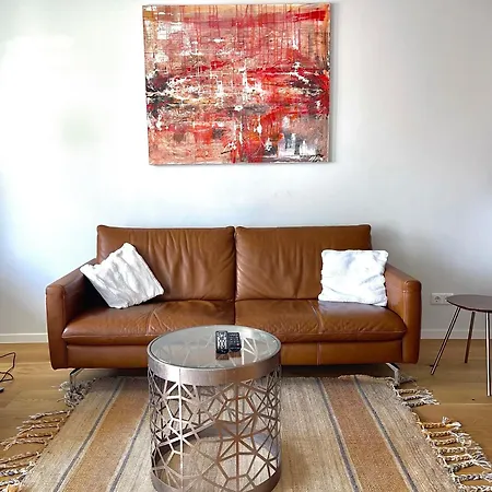 Modernes Designer Mit Balkon 5 Min Zum Oktoberfest & Apartment