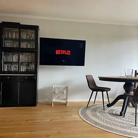 Apartment Modernes Designer Mit Balkon 5 Min Zum Oktoberfest & *
